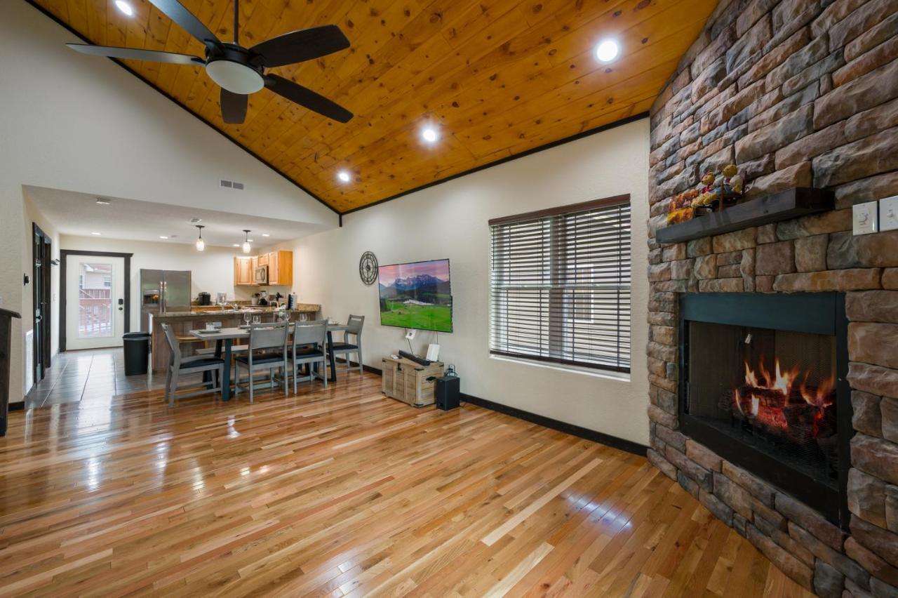Smoky Mountain Chalet بيدجن فورج المظهر الخارجي الصورة